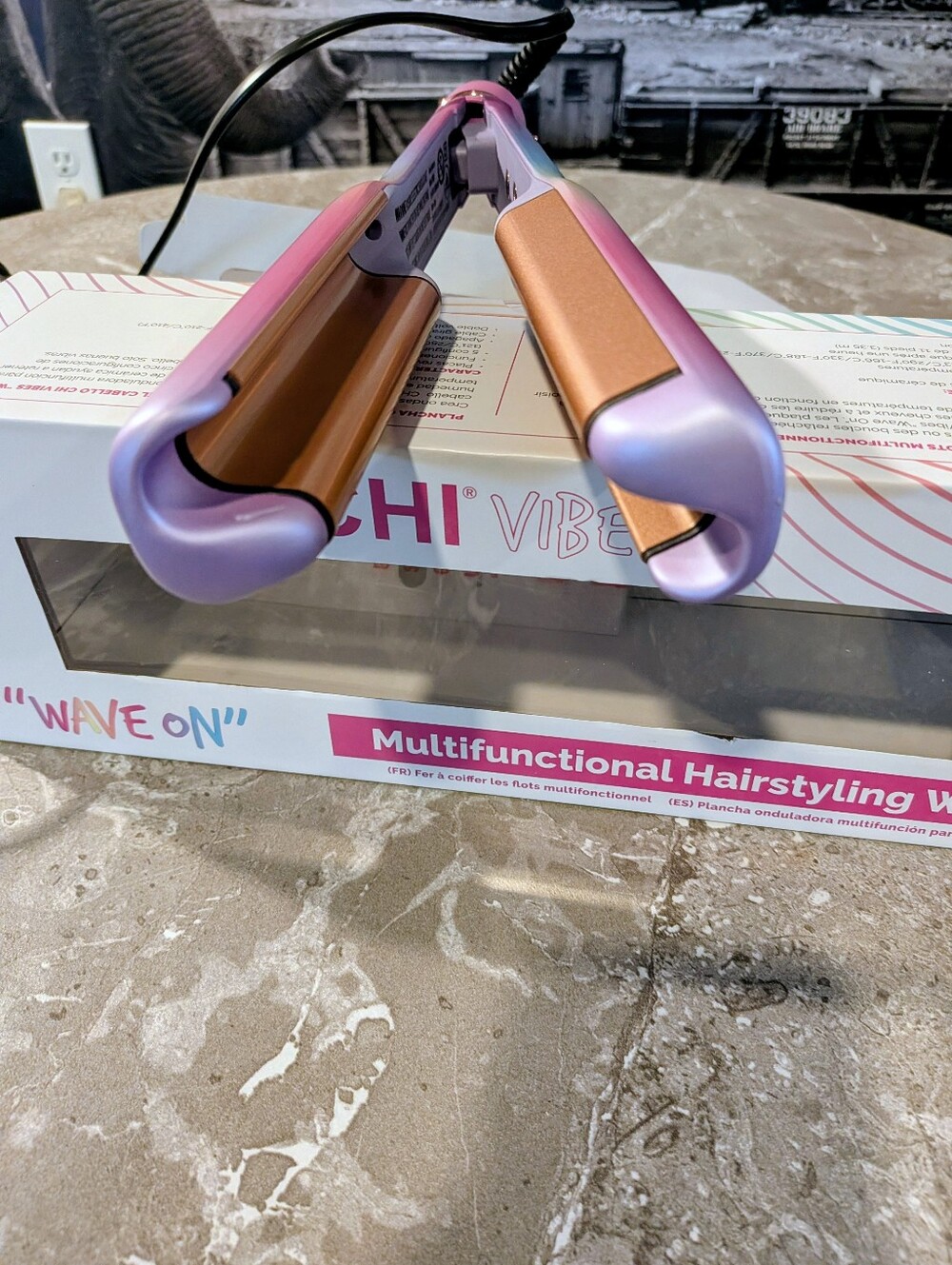 CHI Vibes Multi Colored Gradient Multifunctional Hairstyling Waver - Picture 4 of 6